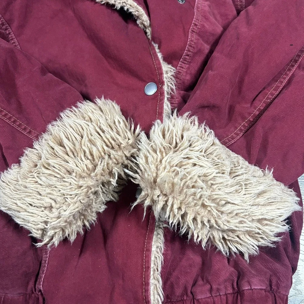Free People Owen Sherpa Denim Jacket Wine Burgundy Faux Fur Trim OB822073 Size M - Picture 8 of 8